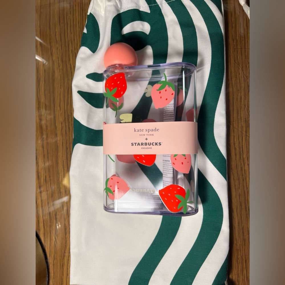 NWT Starbucks x Kate Spade Strawberry Bottle